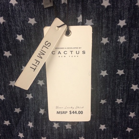 NWT Cactus Slim Fit Star Print Navy One Pocket Button Up Shirt Size Medium - Picture 4 of 7